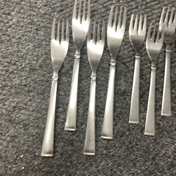 Rogers Stainless Steel Flatware Forks Spoons 15 pieces - Picture 2 of 7